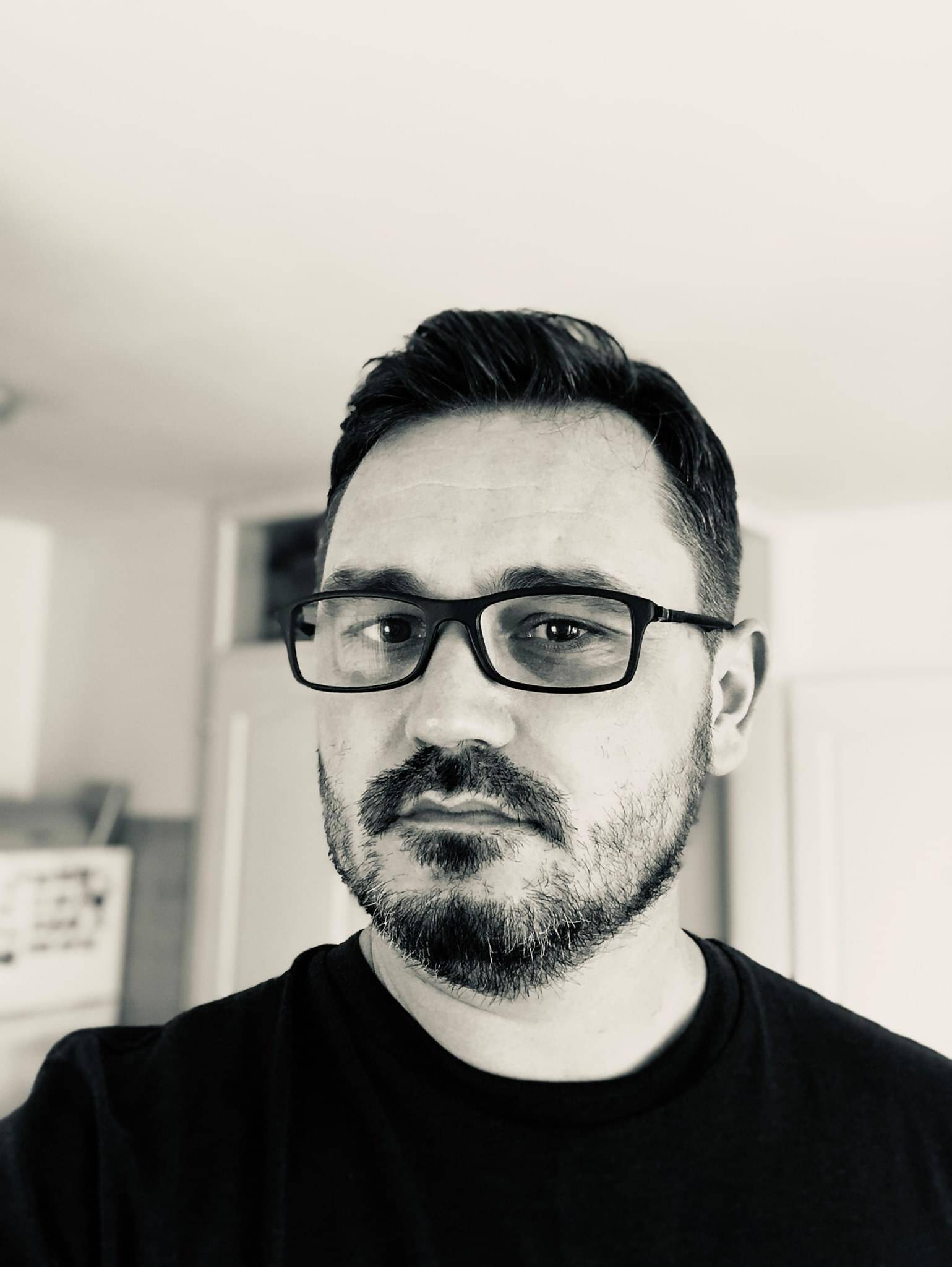 Damir Cosic - Framer Expert & Senior UI/UX/Product Designer