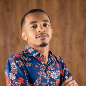 Anthony Claran Randrianantoandro - Développeur Full Stack | UI/UX Designer