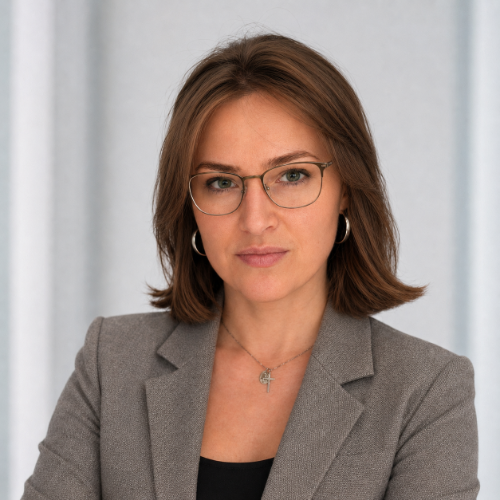 Alisa Kaz - Data Strategy Consultant