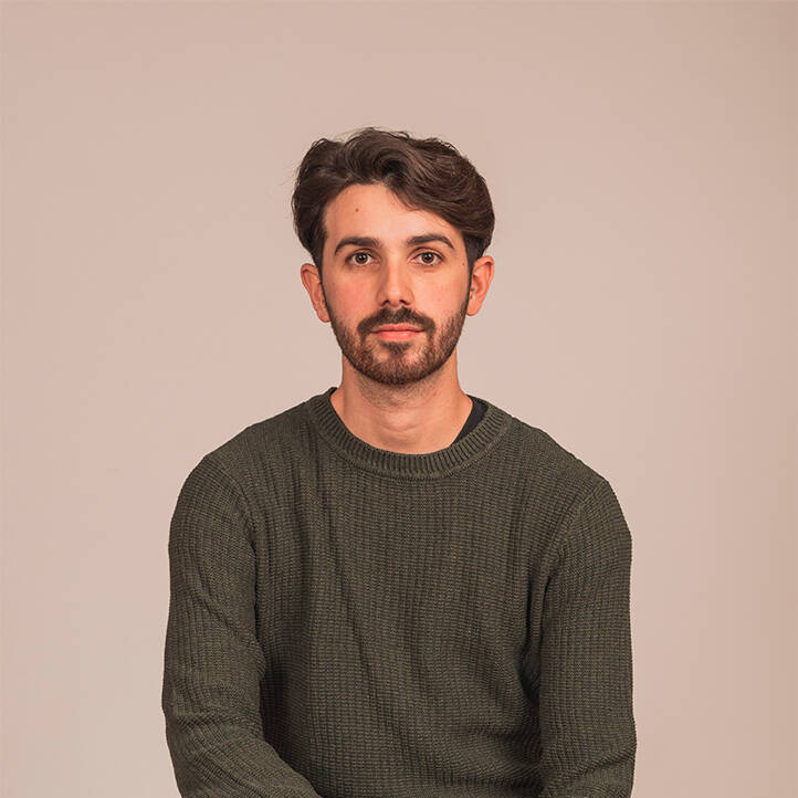 Pedro Terrada - Graphic Designer & UI/UX