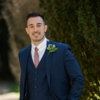 Nino  - Strategic Account management and sales specialist