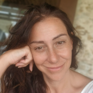 Arantxa Neyra - Creadora de contenido de viajes, diseño lifestyle 