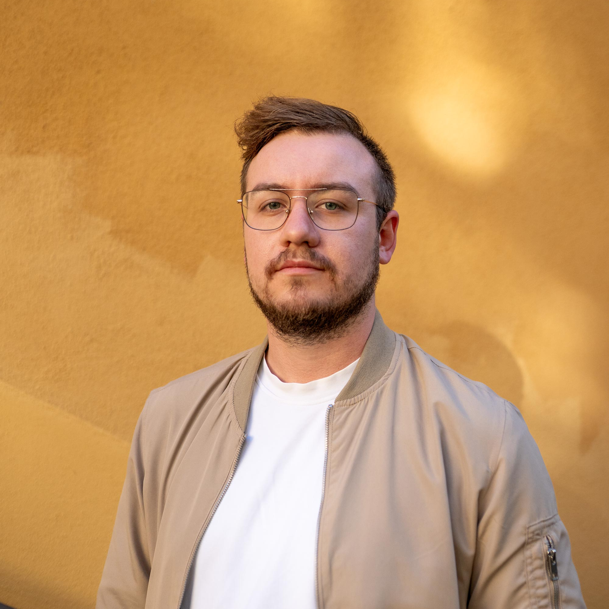 Sascha E. - Graphic Designer | UI Designer | Brand Designer