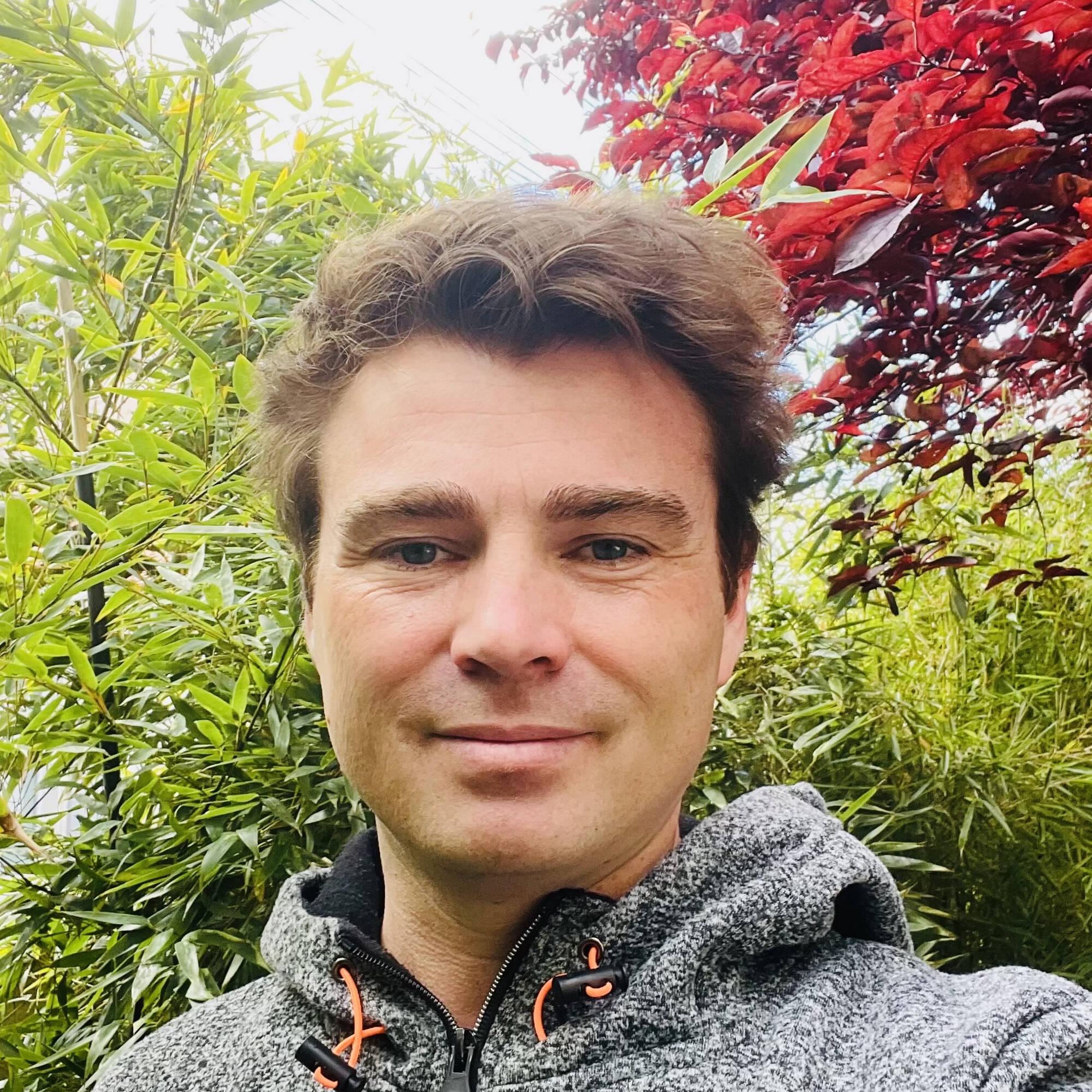 Adrien V. - Developer, explorer & dreamer 🌬️🌱 Fullstack | AI