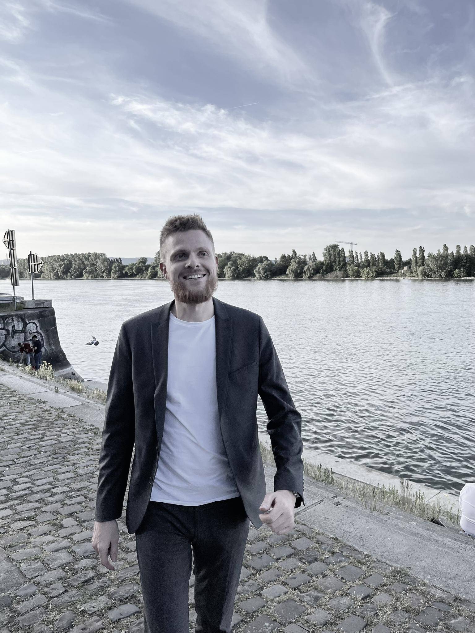 Lucas Frondorf - Solution Architect