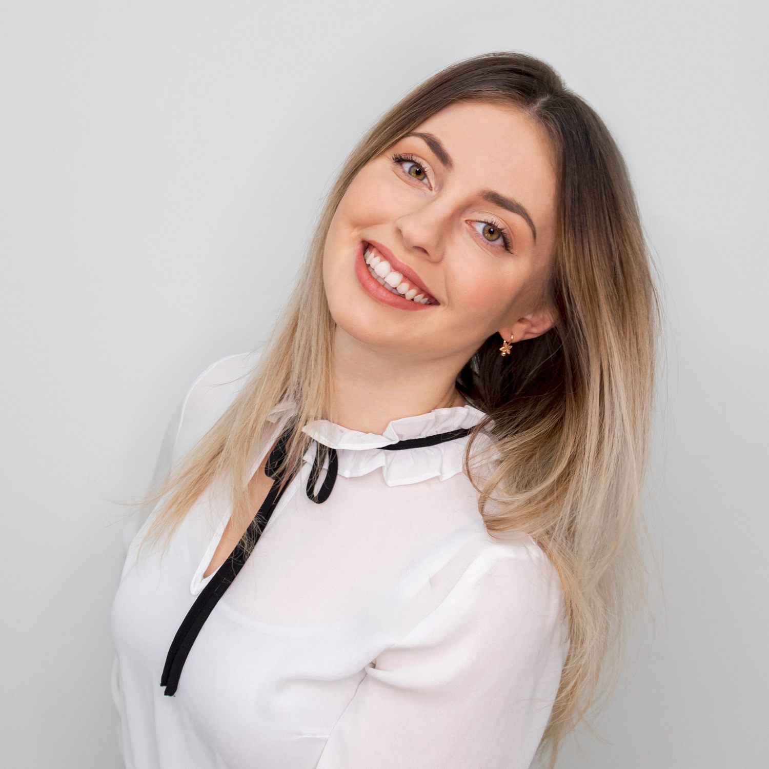 Lailoma V. - Brand Management | Social Media | Design