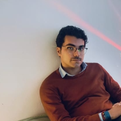 Adolfo  - Traductor