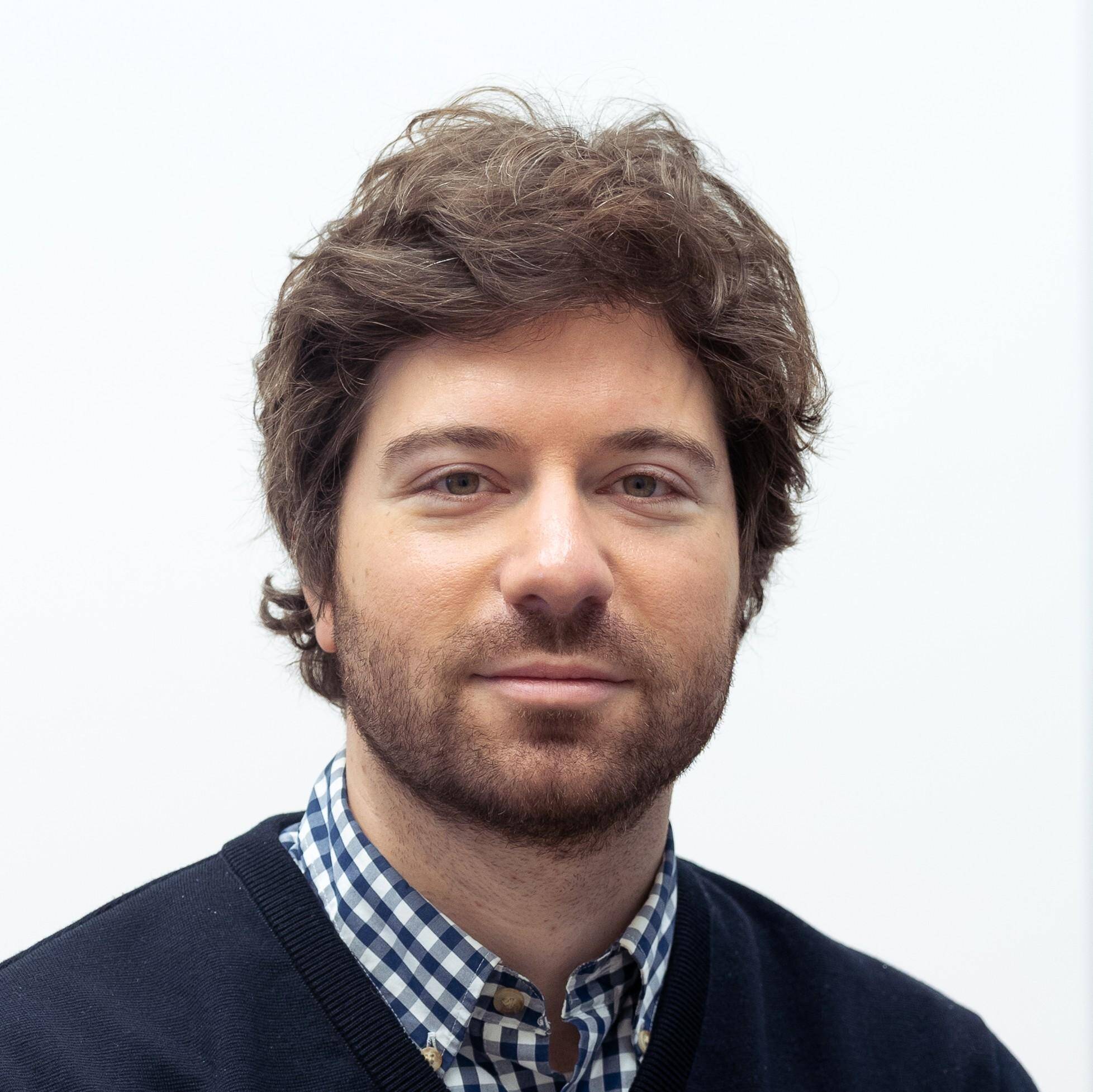 Simon  - Senior Data Scientist ✦ AI Engineer ✦ mlops