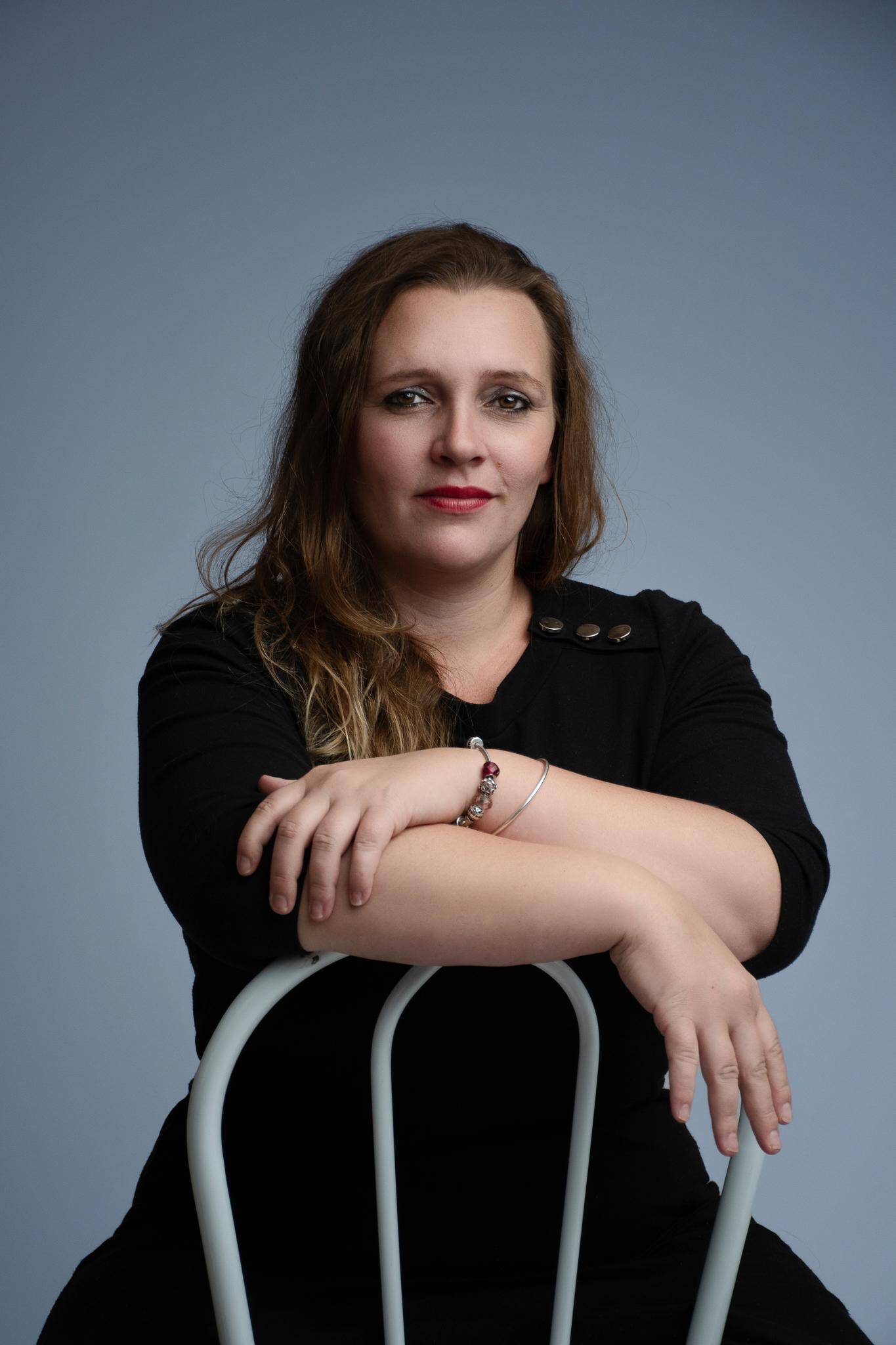 Anais Touchard - Community Manager & Graphiste Création de contenus