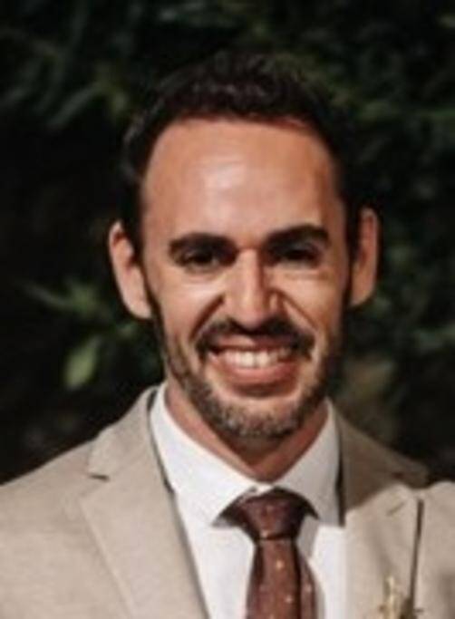 Julien  - Senior Manager für indirekte Beschaffung/Subunternehmerleistungen