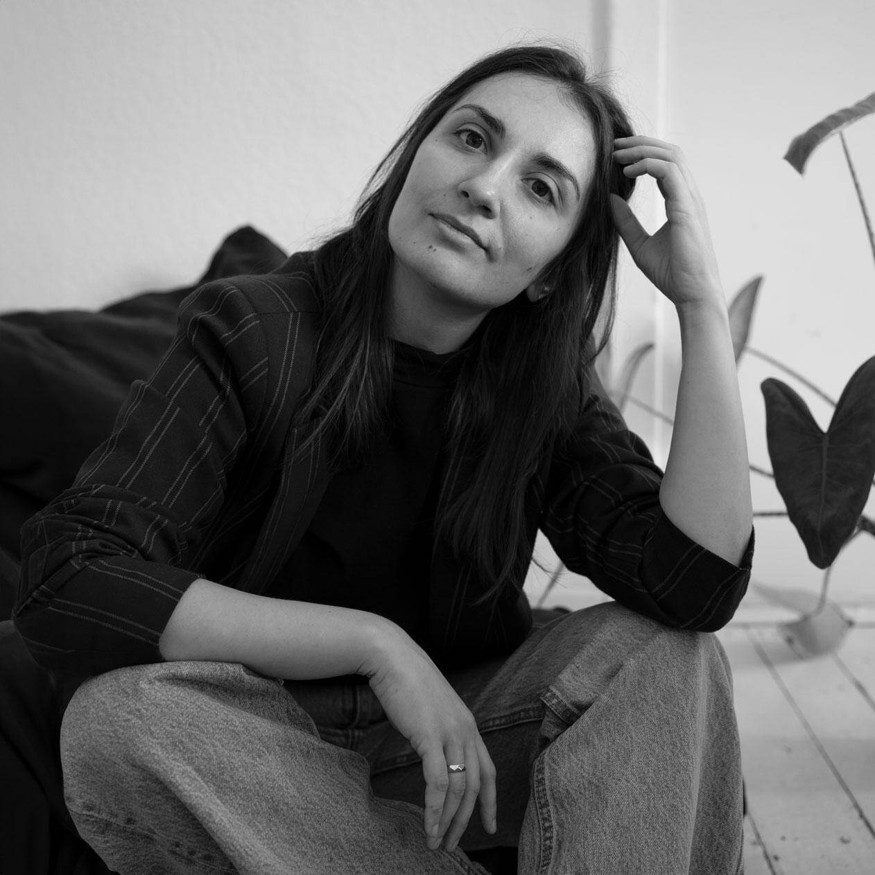 Delyana Kenderlieva - Grafik design, social media 