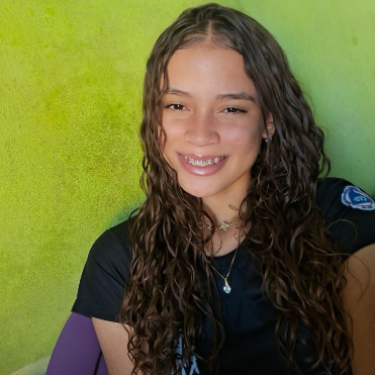 Elen Cristina Rodrigues Barbosa - Customer Service Assistant