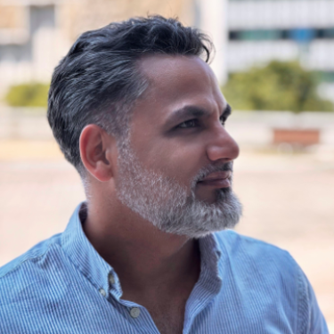 Qamar Hayat - Senior Web Developer