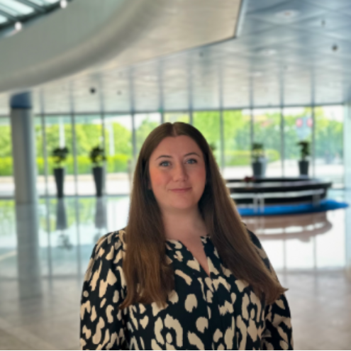 Stefanie  - IT Cost & Reporting Consultant