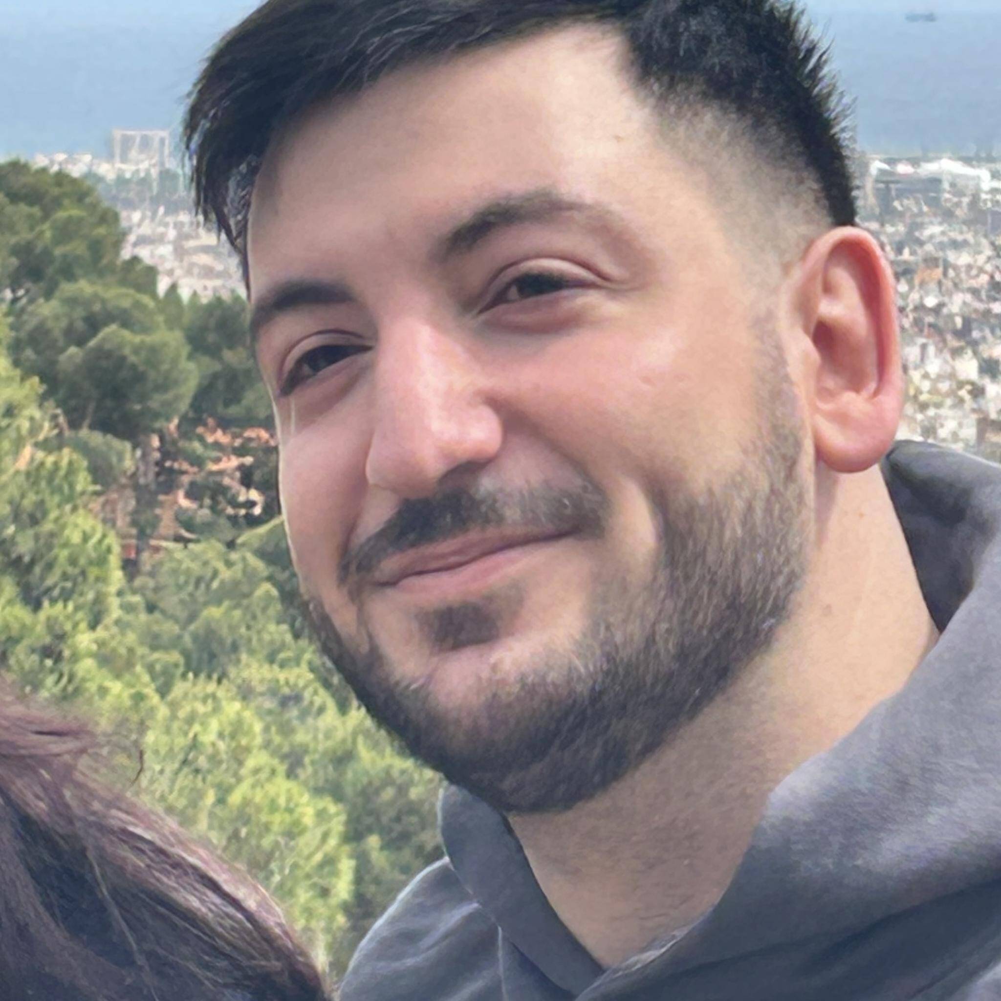 Oktay  - Jefe de proyecto / Diseñador CAO