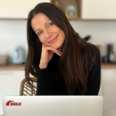 Eloise Pividori - Bilingual Recruiter (French/English)