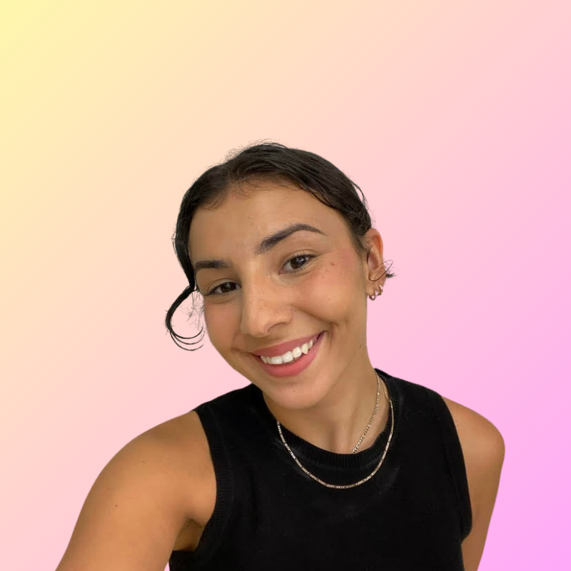 Kamélia  - Social media expert