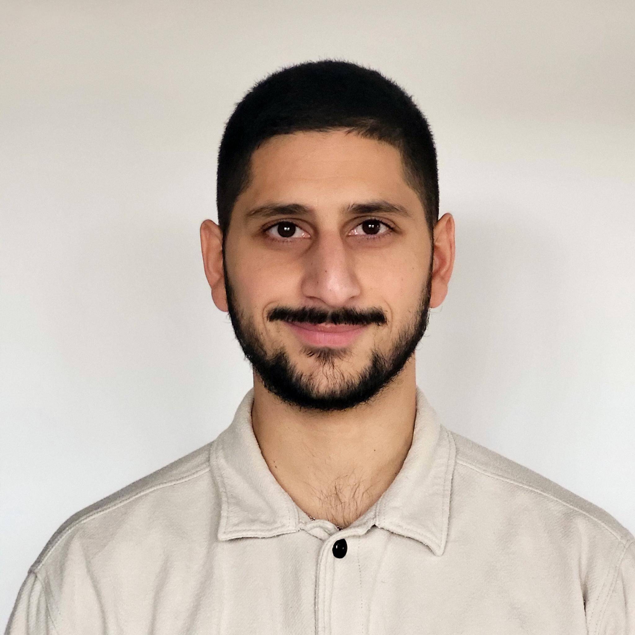 Syamak Azadeh