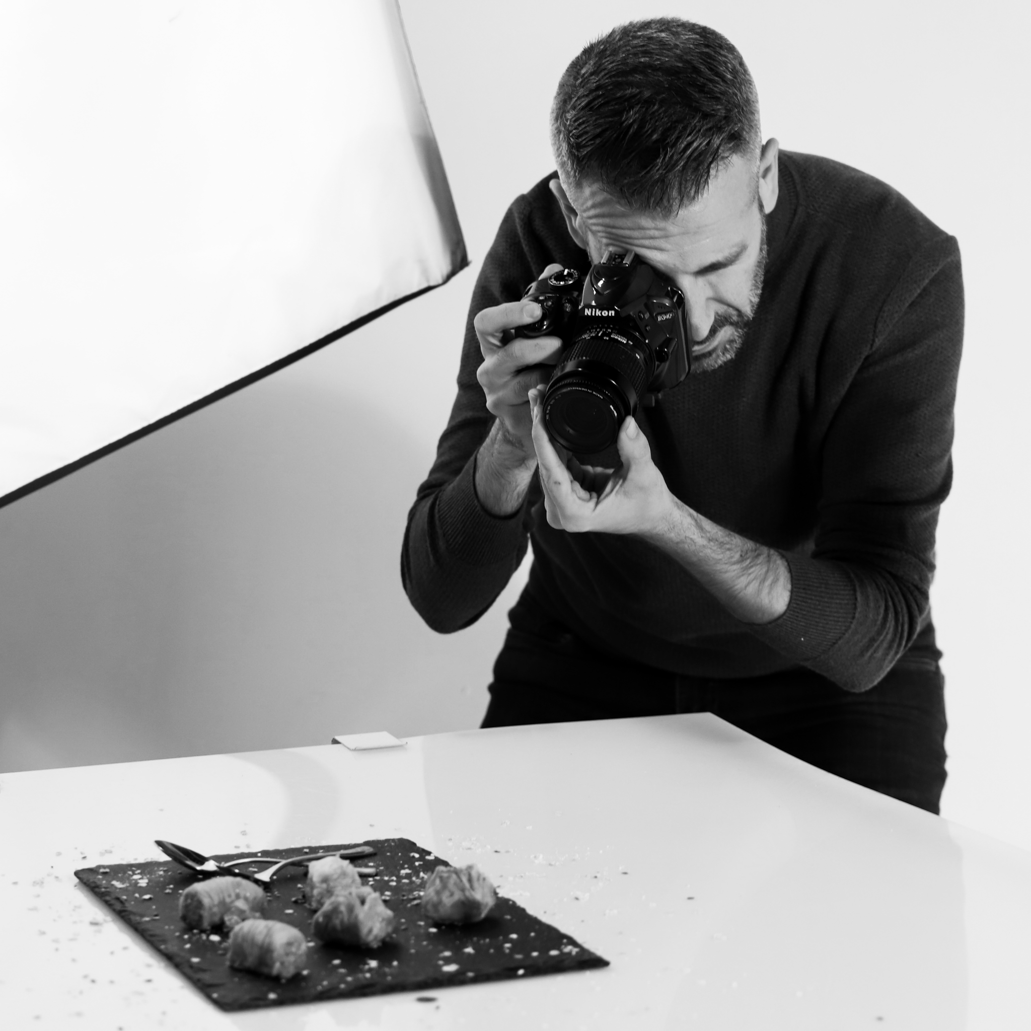 Victor Anton - Commercial Food, Drink and Product Photographer
