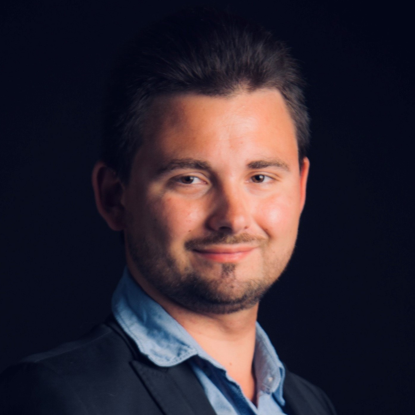 Hugo  - Sustainable development and CSR Policy Consultant