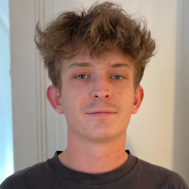 César S. - Développeur Web et Webdesigner 