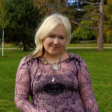 Paulina Kolm - Content Creator and Translator