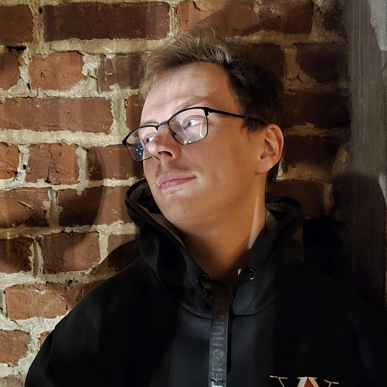 Jolann Colin - Photographe - Réalisateur - Graphiste