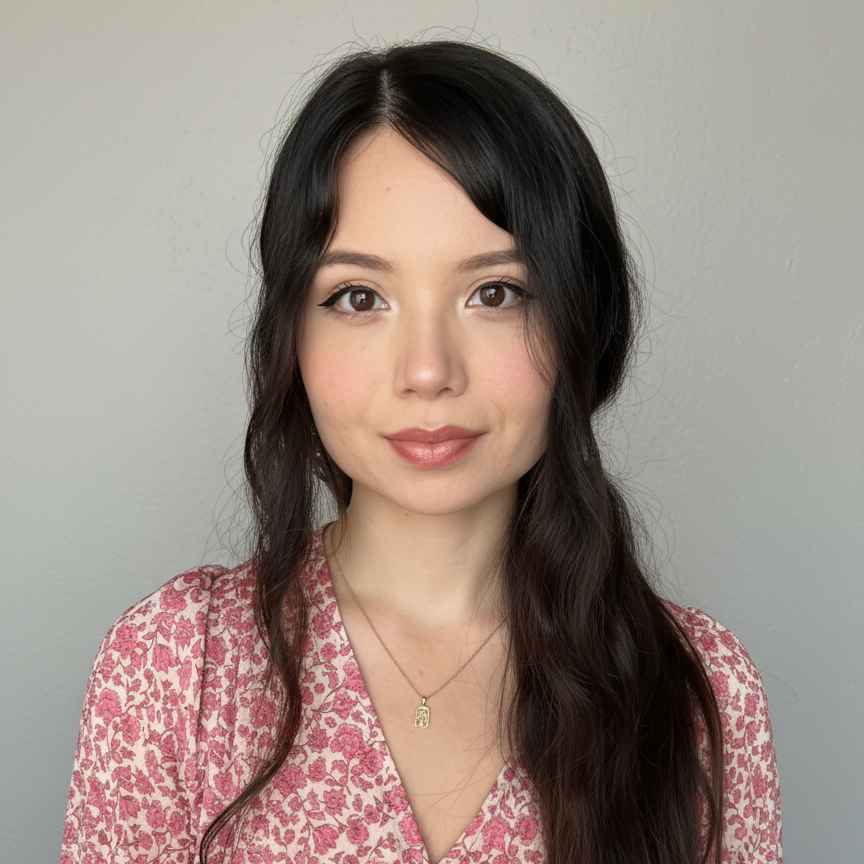 Lou-Anh M. - Webdesigner / Graphiste
