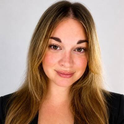Celia Villanueva - Análista de datos y redes sociales