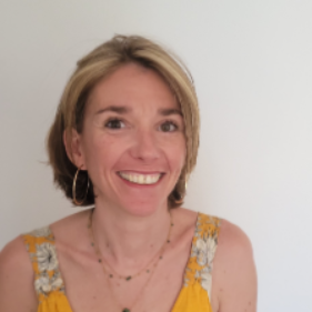 Dorine Poussou - Assistante Médicale | Organisation & Gestion