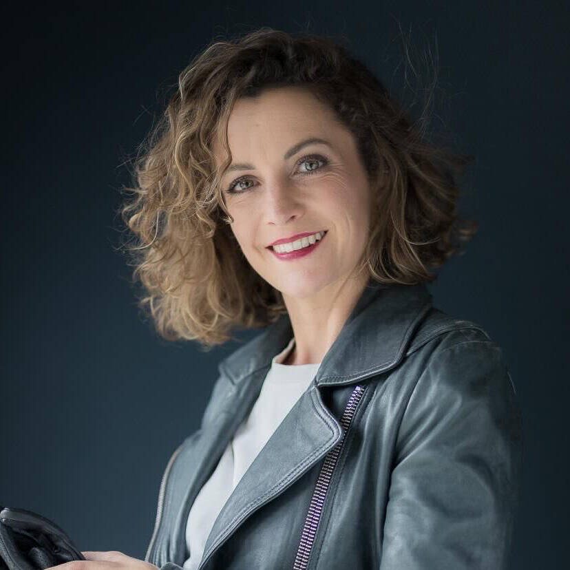 Mélanie Dubois - International Senior Marketing Specialist