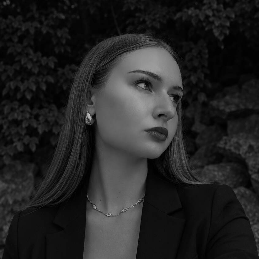 Léane S. - Directrice artistique / Styliste mode & bijoux