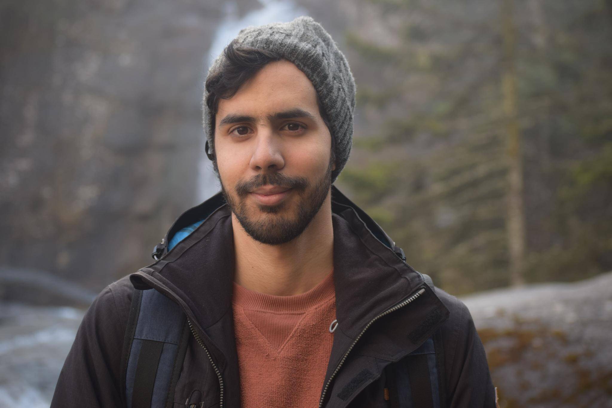 Issam Benelgada - Développeur Mobile | Windows | Fullstack