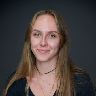 Camille Marchand - Monteuse vidéo réseaux sociaux & personal branding
