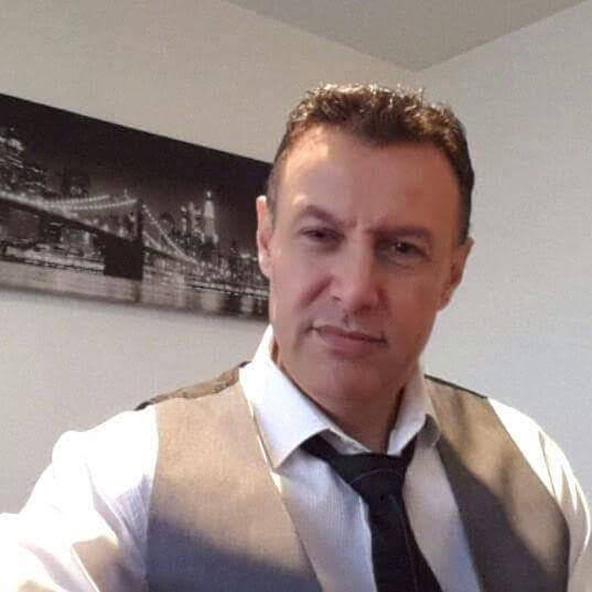 Hakim L. - Head of CIO Office | IT Strategy, Governance & IA