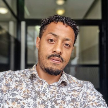 Matomina Nguayila - Développeur Full-Stack WordPress · React · Node.js