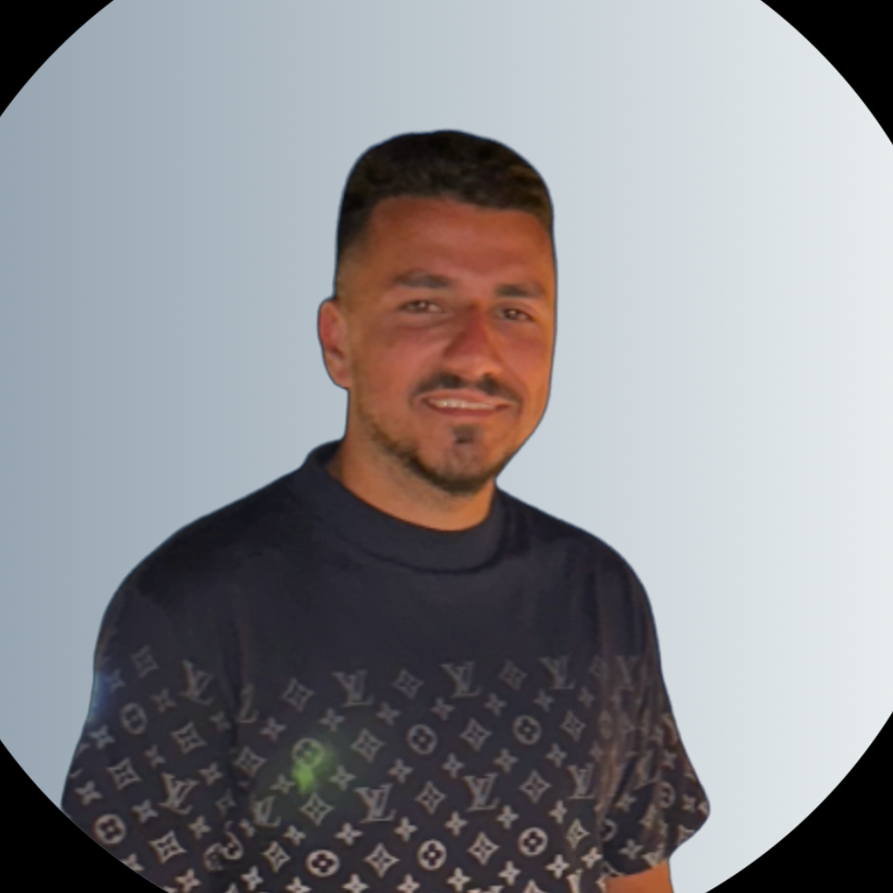 Samuel M. - Développeur Web Full-Stack & Expert Automatisation