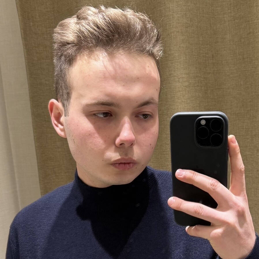 Anton Makoviichuk -     Junior Web Developer
