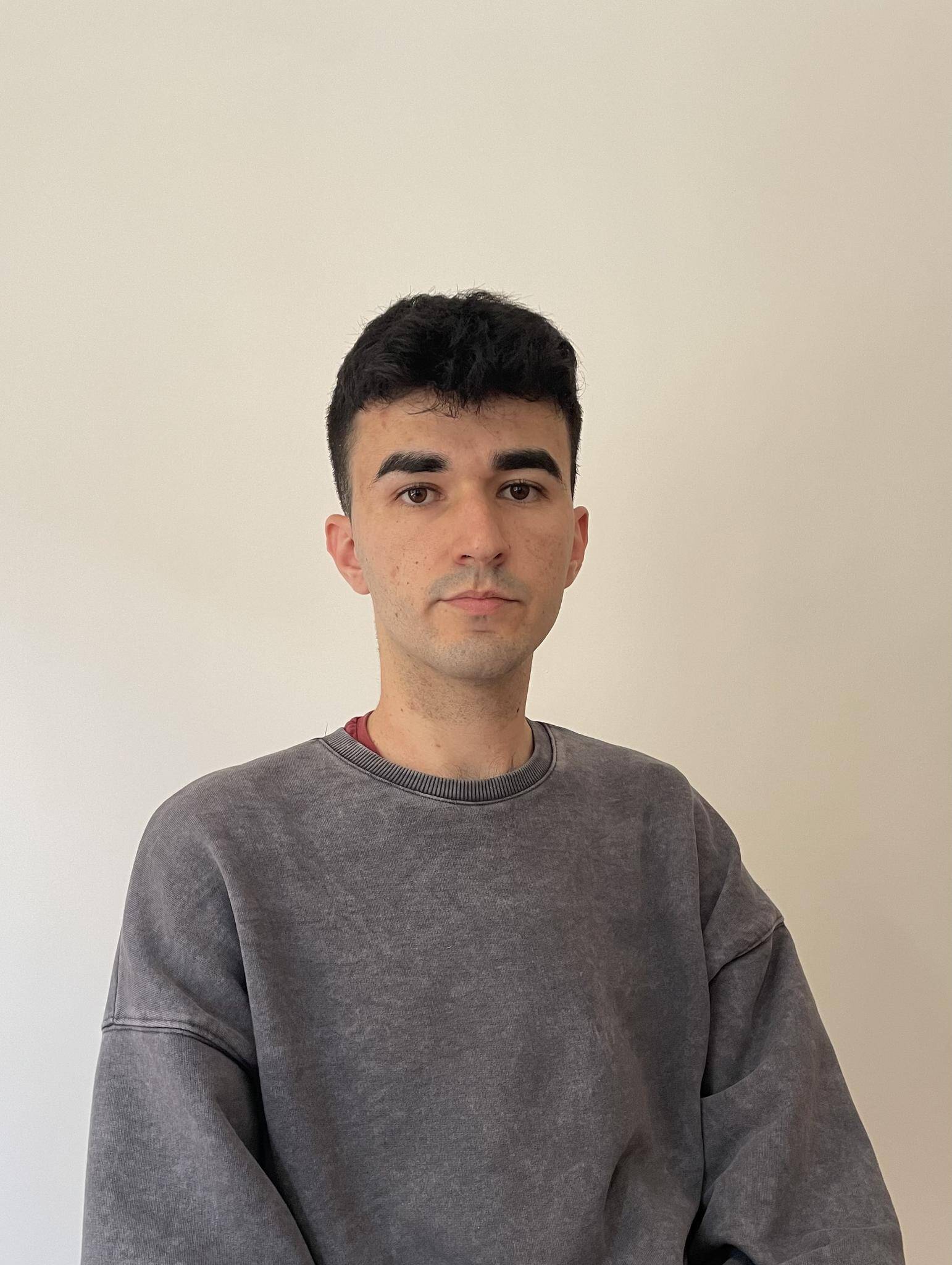 Rubén  - Rust, C++, Python Programmer. Electronics engineer