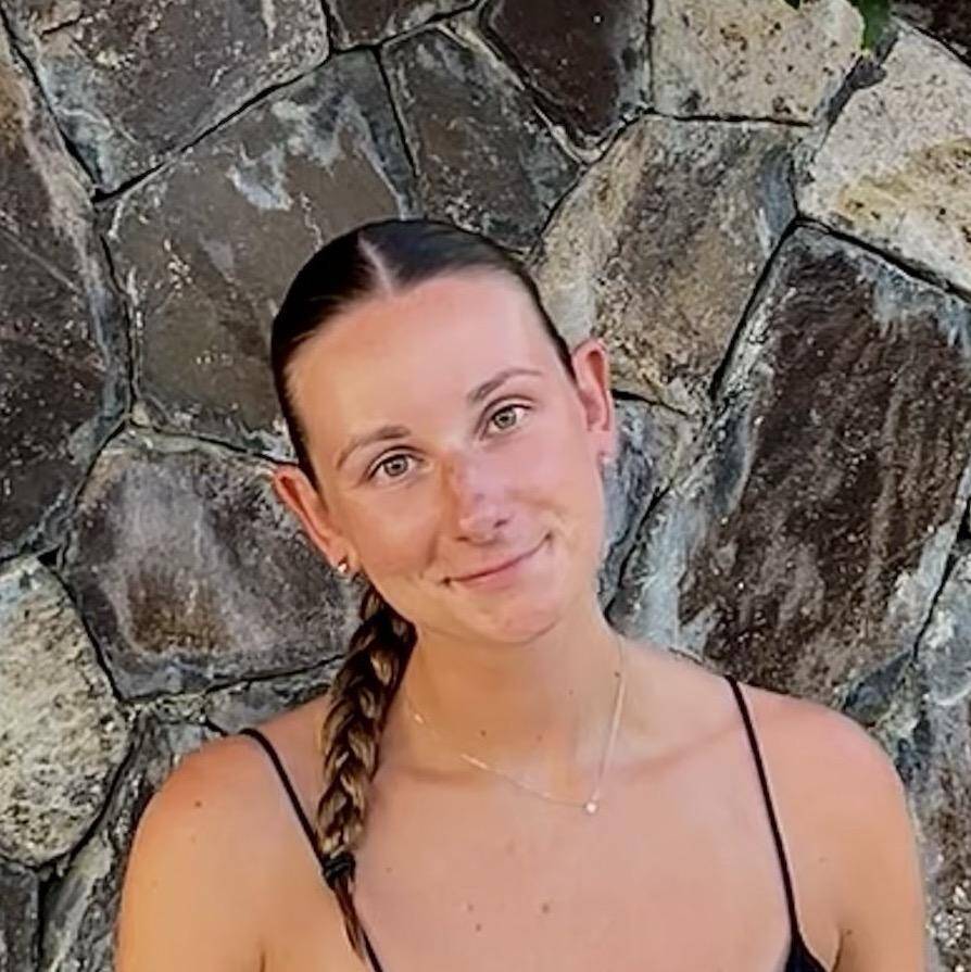 Léa Ballagny - Community manager et graphiste 
