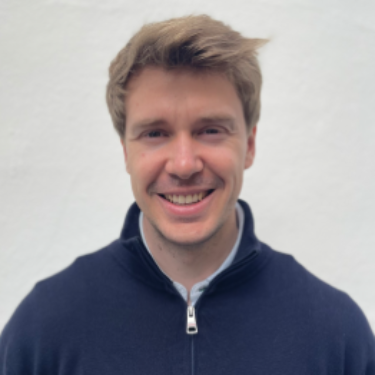 Pedro  - Reporting Financiero/ Business Analyst