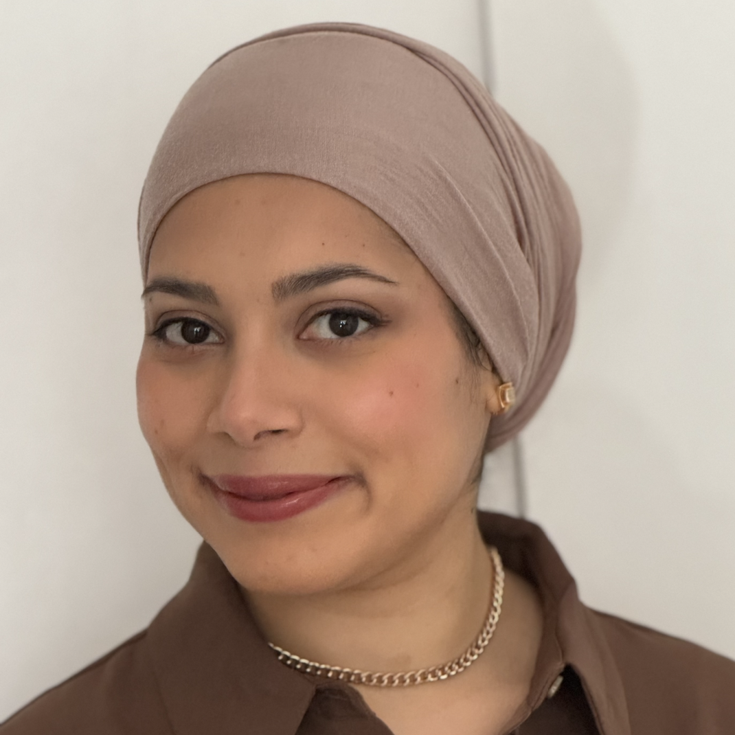 Mouna Redjil - Comptable clients, Encaissements, Facturation