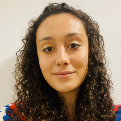 Carla Raoult Santoni - Customer and brand marketing manager/ Social Media