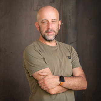 Julien Chalus - Monteur vidéo expert - 20 ans d'expérience 