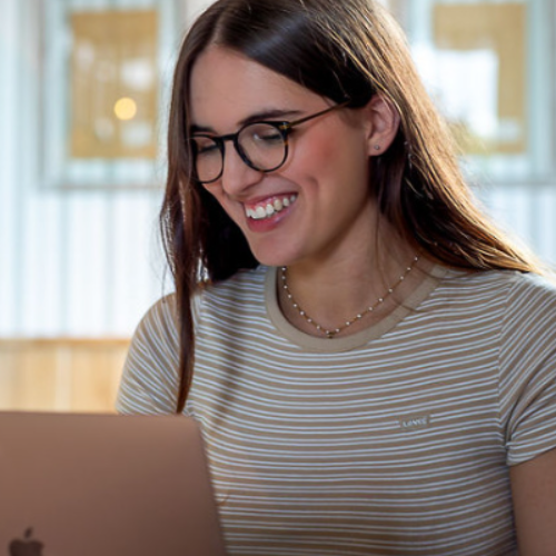Alexanne Boer - Community manager - Graphiste Freelance