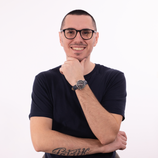 Erik Buczi