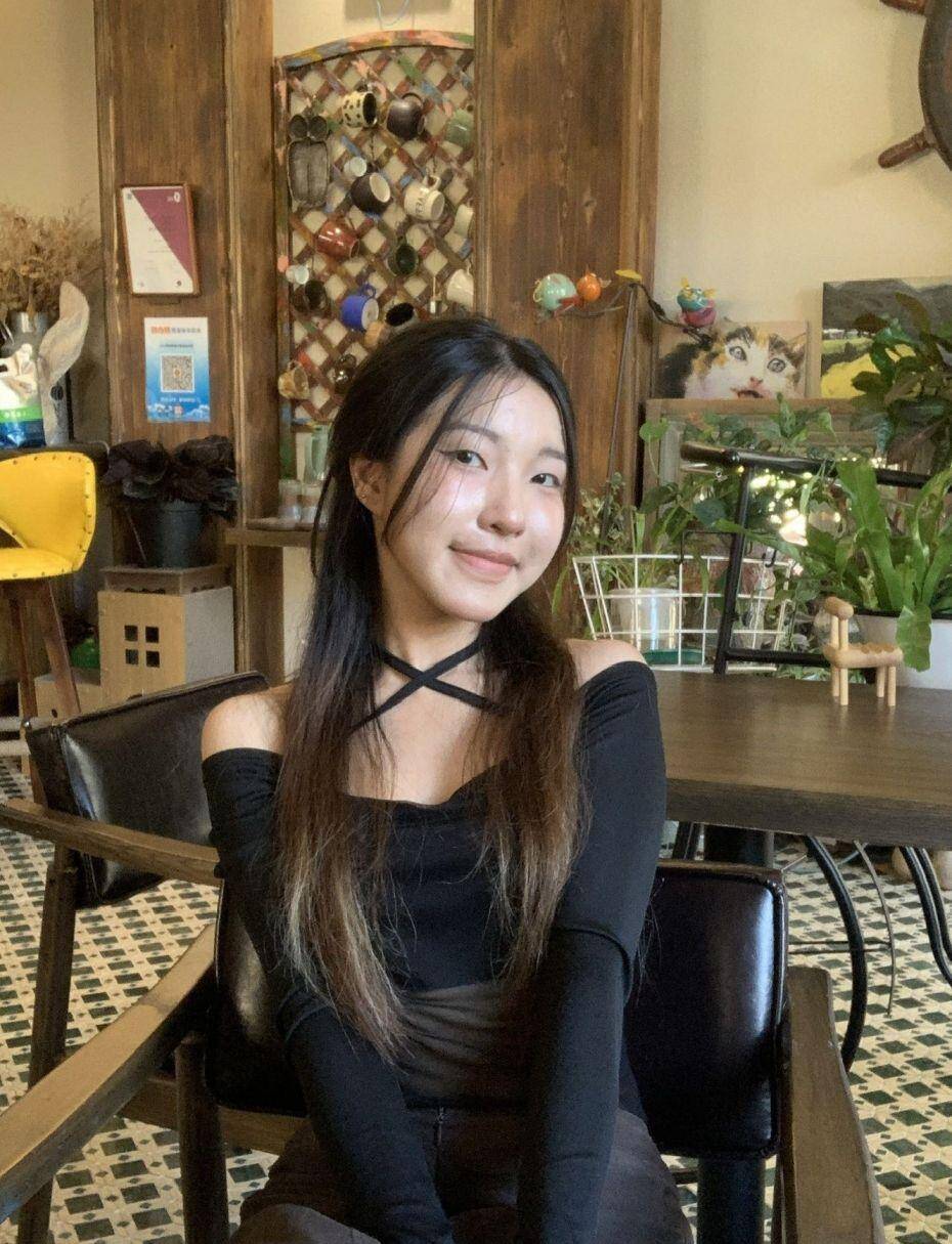 Chi Nguyen - Marketing Project Assistant