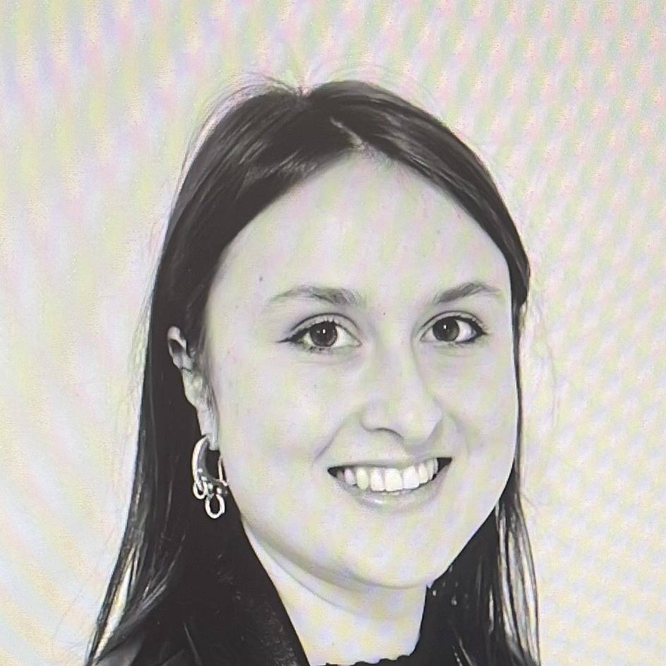Camille  - ÉDITRICE RÉDACTRICE  ASSISTANT DE RECHERCHE