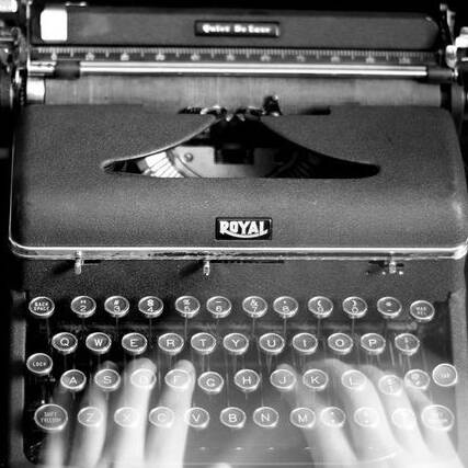 Inès Loubet - E-commerce & Content Strategist