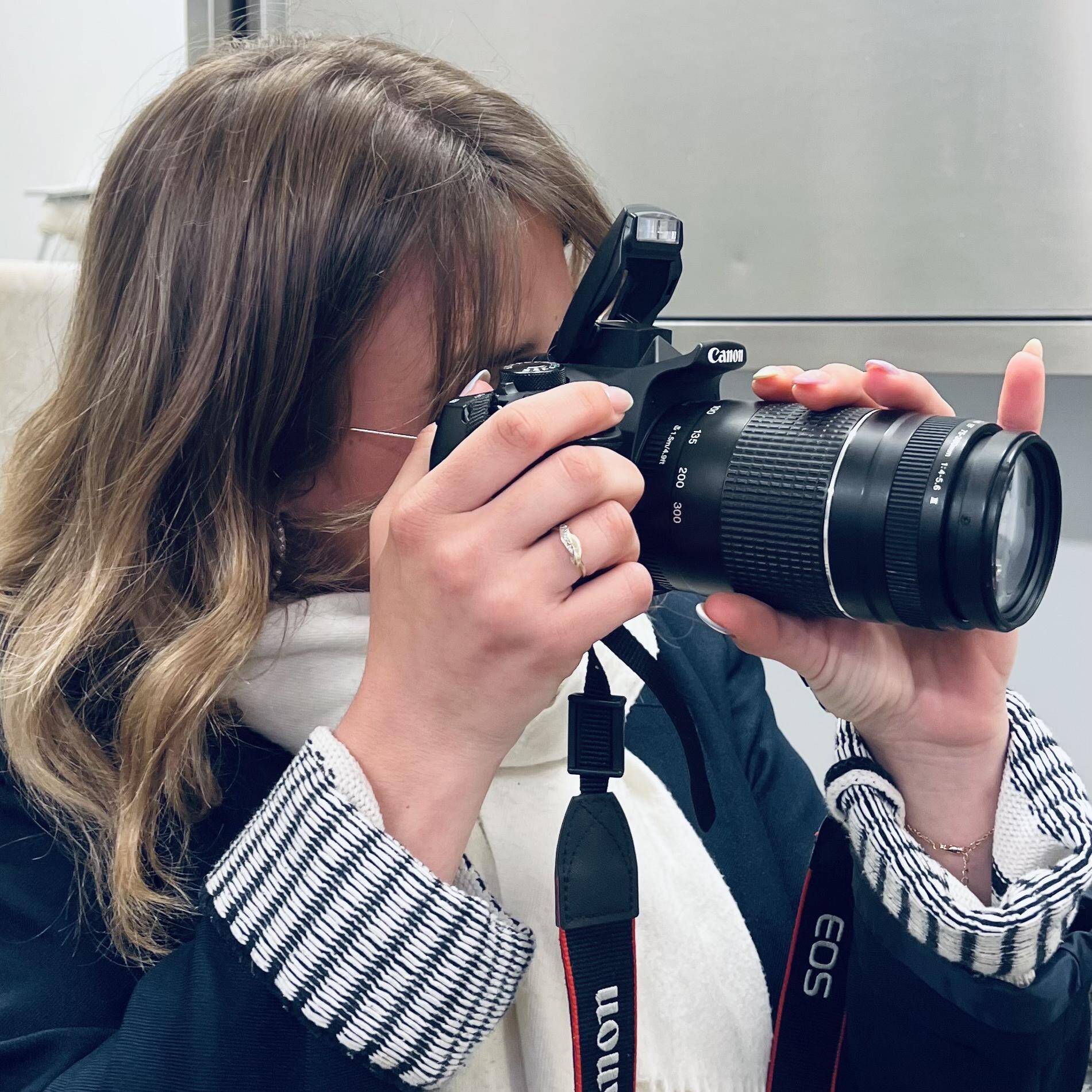 Elise Ageorges - Community Manager